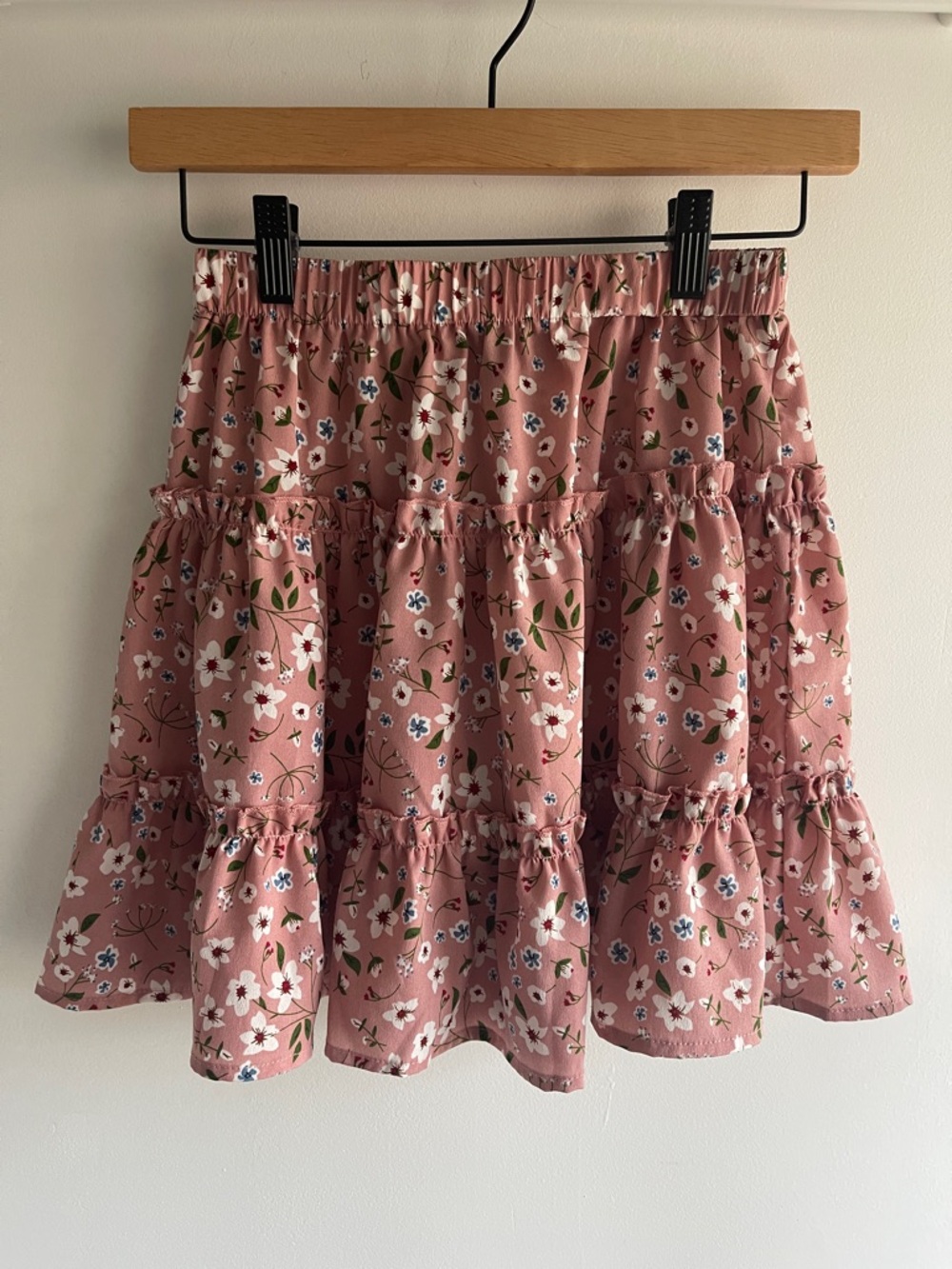 SHEIN Pink Floral Tiered Mini Skirt XS Cottagecore Coquette Ruffle Feminine Chic